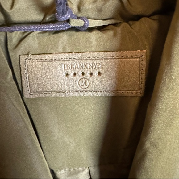 NWT Olive Green Puffer Vest Size M Women's - Picture 3 of 8